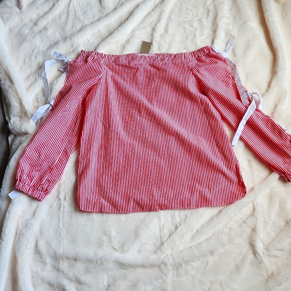 Red and white stripes drop shoulder top